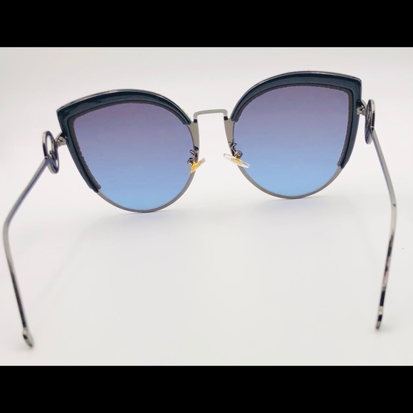 New two tone Multi color rhinestones, so elegant. BBG line of the sunglasses. - Picture 3 of 3